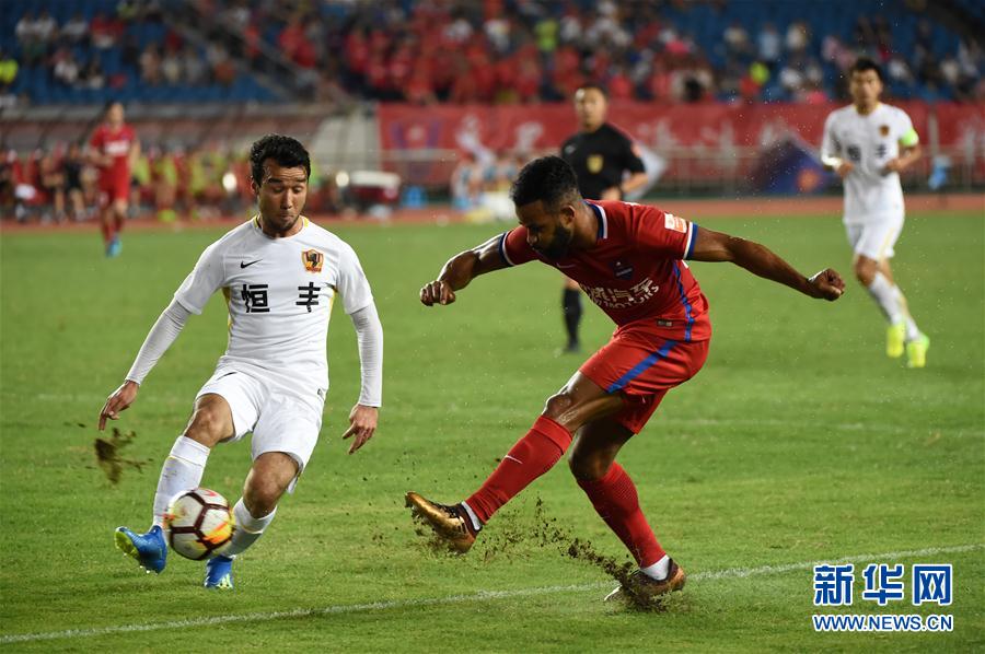 九游体育直播-包含重庆斯威客场战胜广州富力，豪取三分的词条