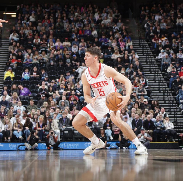 戈登独砍分:猛龙主场取胜,活塞遭遇主场失利的简单介绍 戈登独砍分:猛龙主场取胜,活塞遭遇主场失利的简单介绍