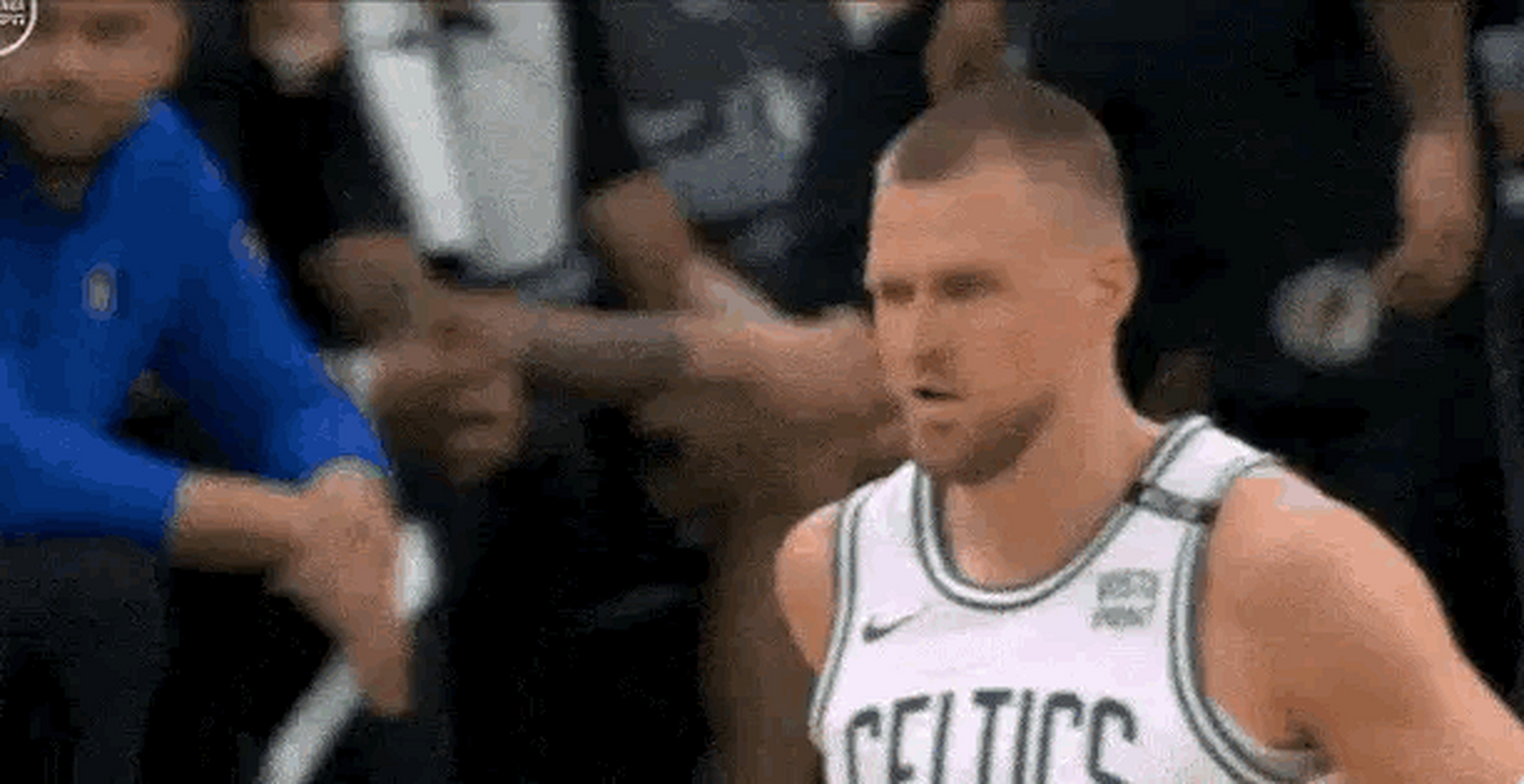 独行侠完美复仇，波尔津吉斯砍下绝杀