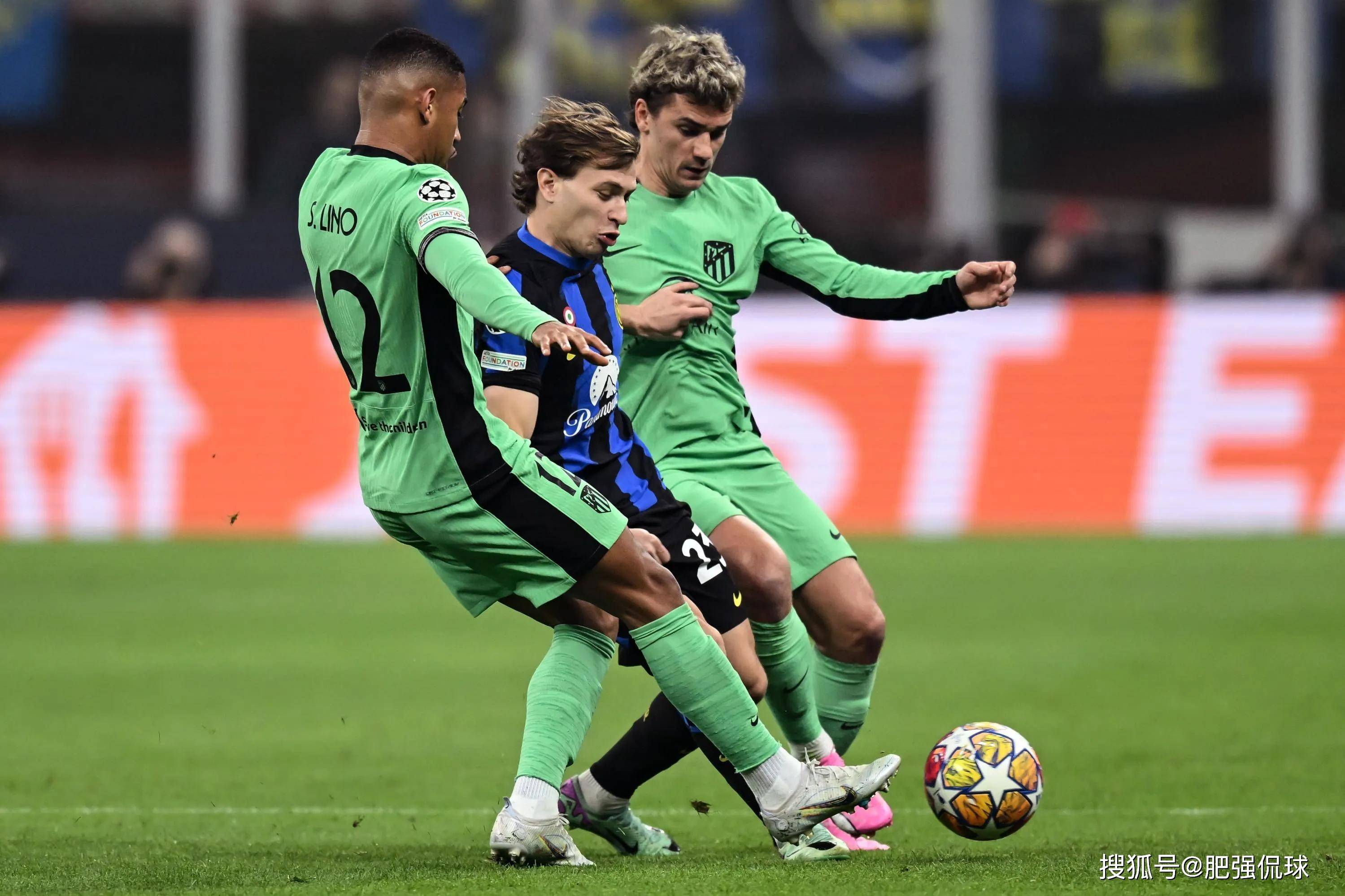 九游官网-包含圣保利利亚队新援助攻入球，助球队逼平的词条