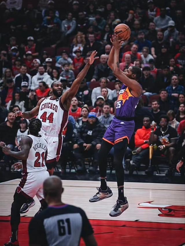 山西队翻盘公牛，杜兰特带队取胜