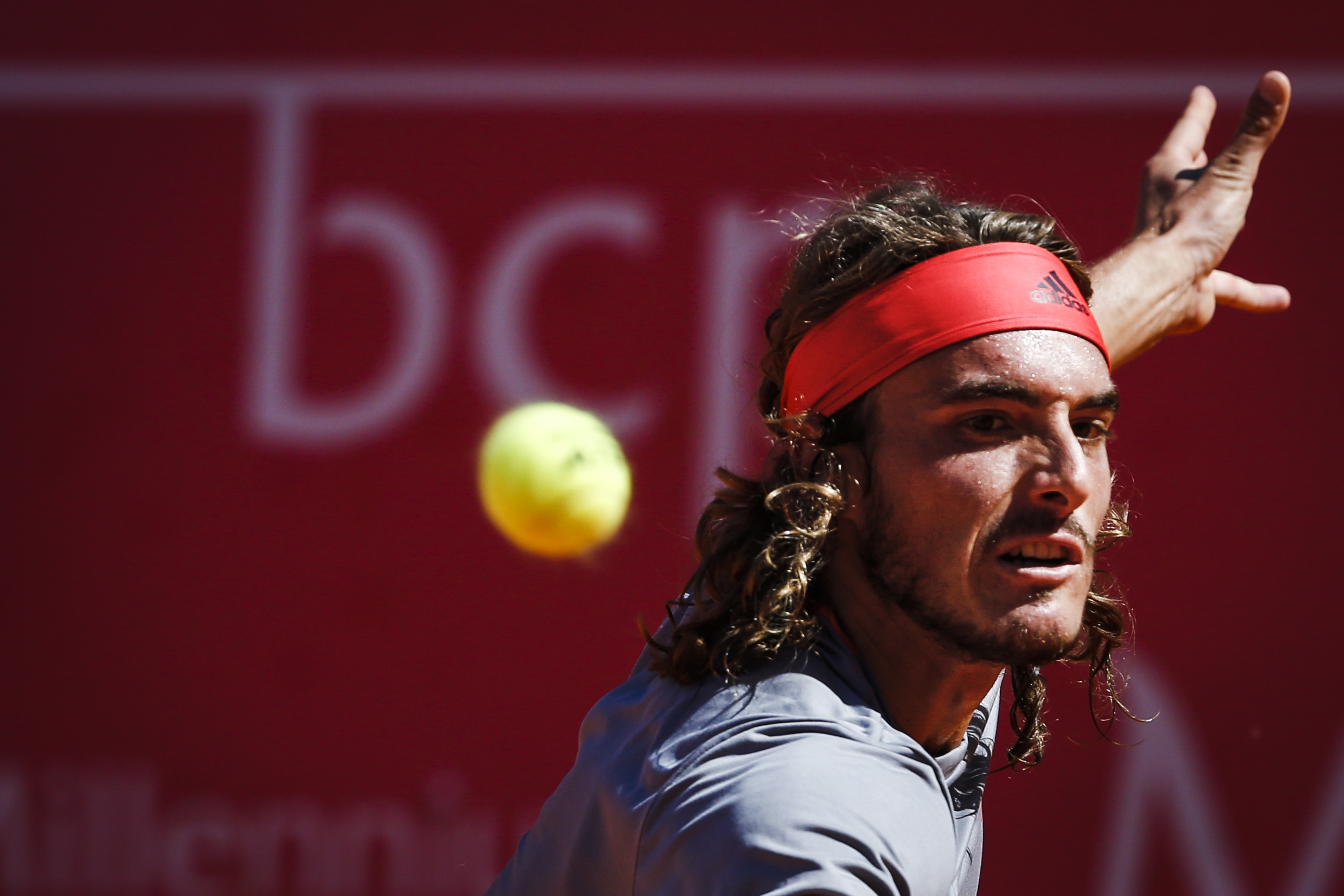 法网鏖战ATP总决赛，西西帕斯惊艳四座