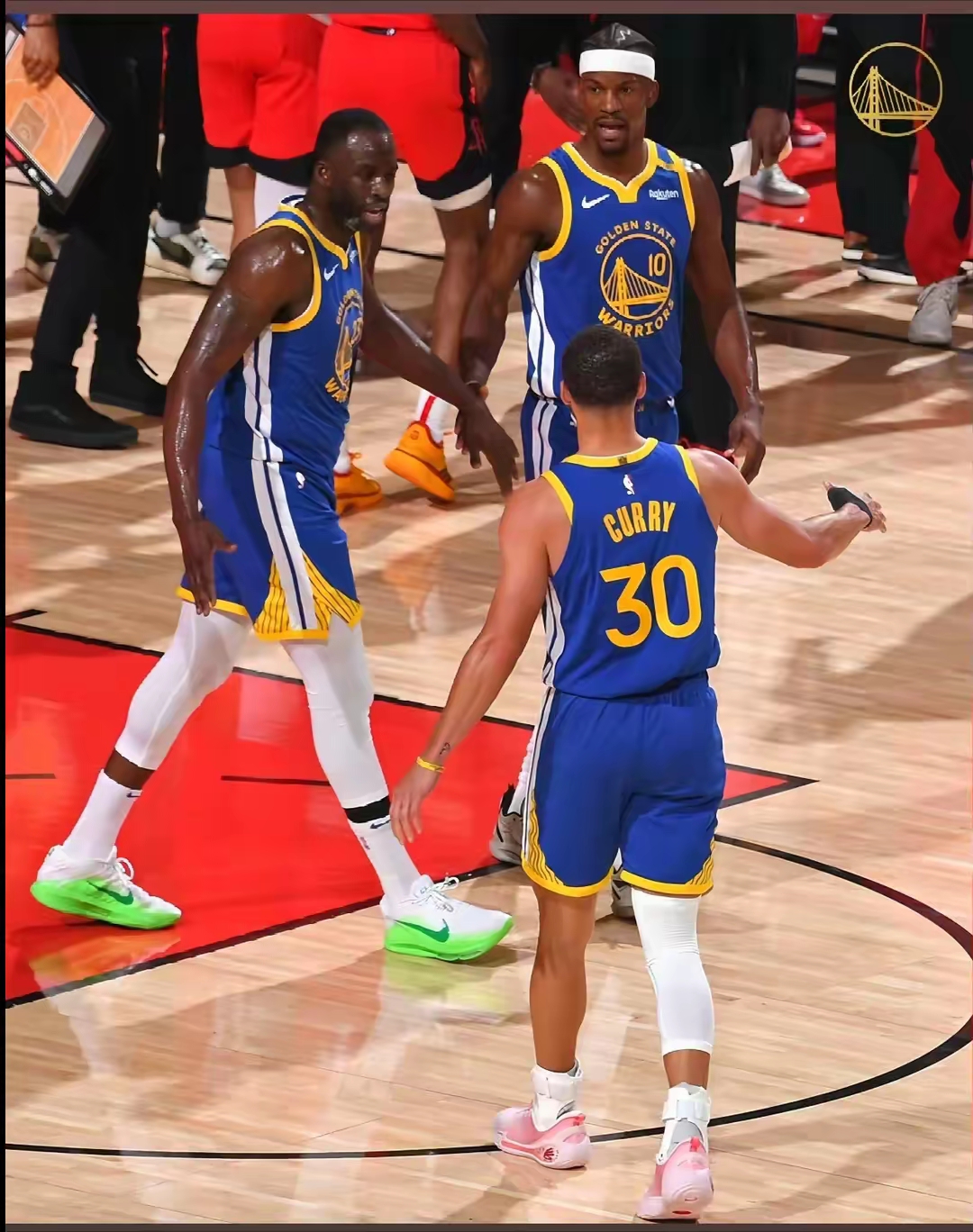 九游体育直播-勇士完胜北京队，布克状态火热