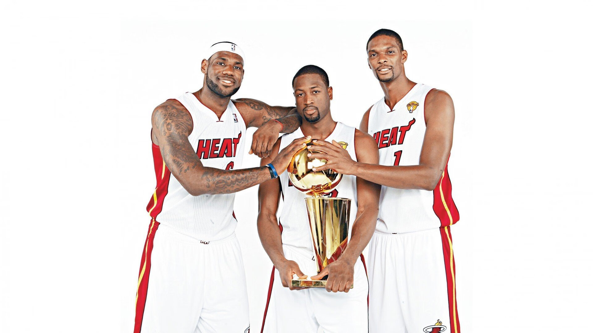 九游体育-费城破局，利拉德关键一击，76人擒鹰展露冠军相