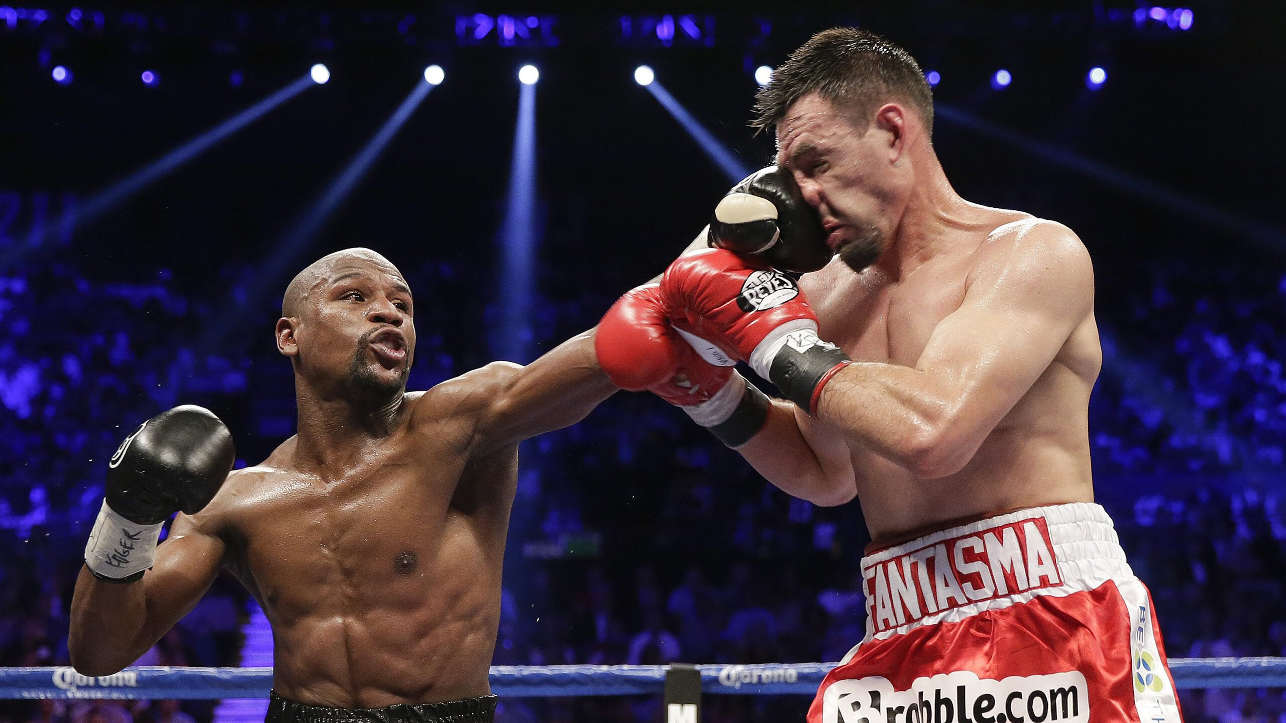 九游娱乐首页-意甲焦点战之夜，奥纳纳的教科书表演如何重新定义门将角色