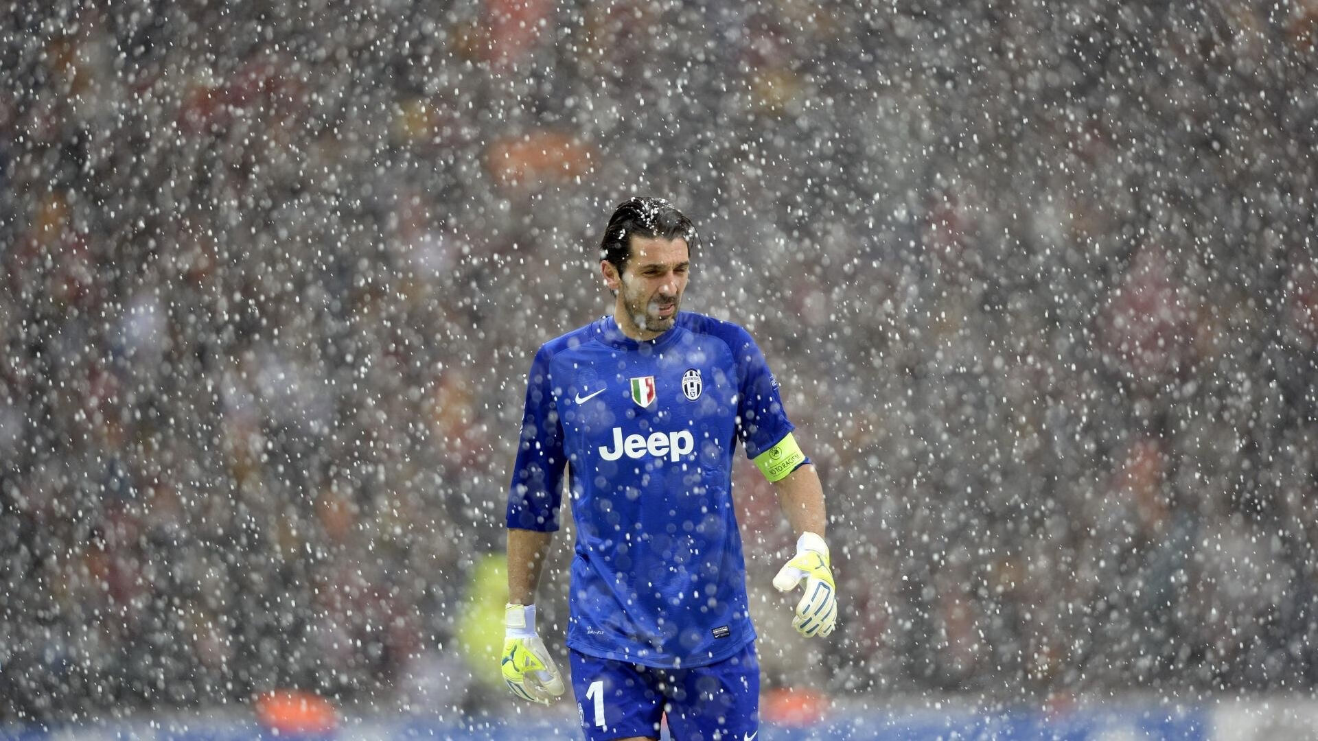 智控福克斯，血战雄鹿，广东队的战术博弈与意志胜利