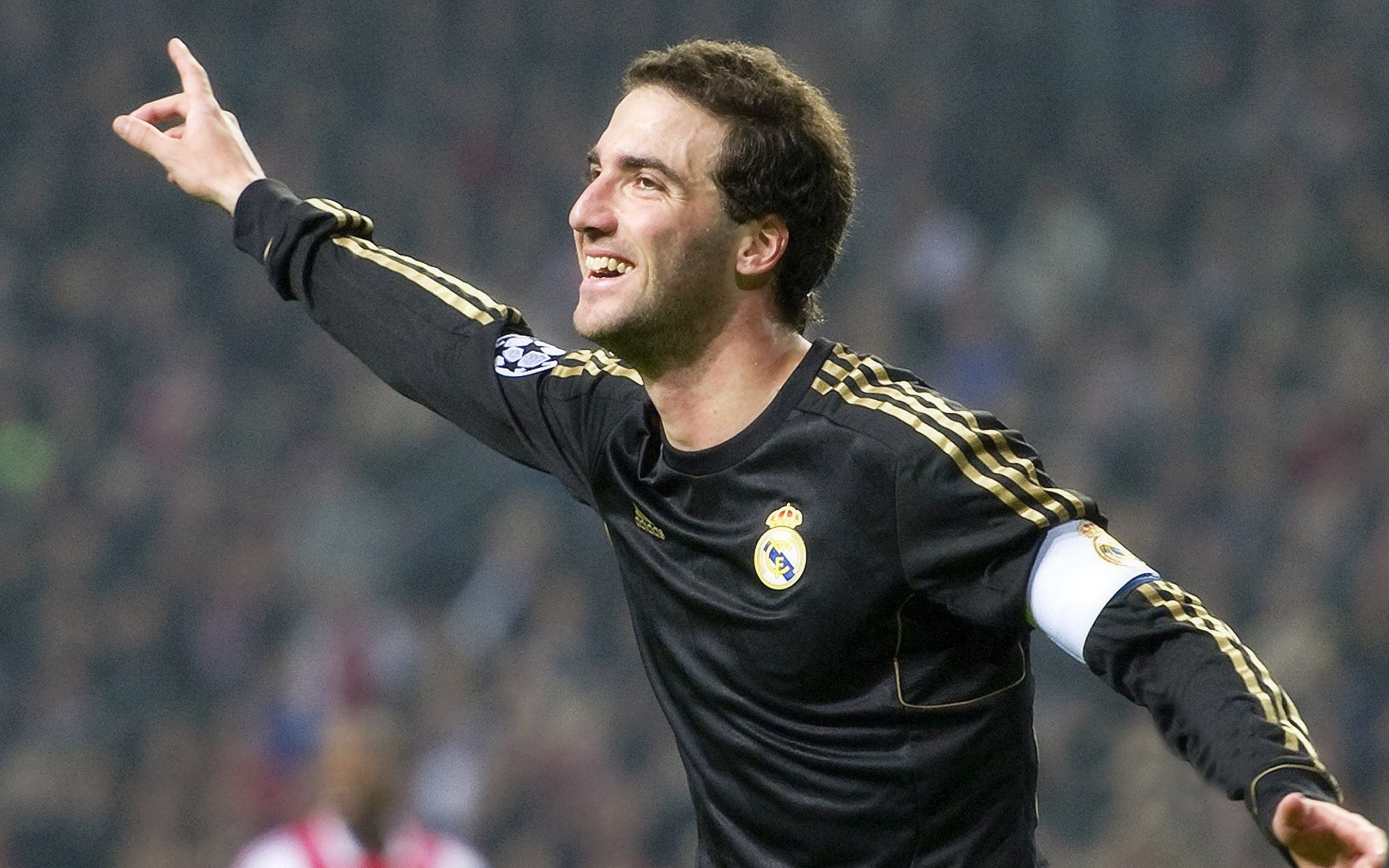 9you娱乐-当安第斯山遇见撒哈拉，范戴克一肩挑起两个世界的重量